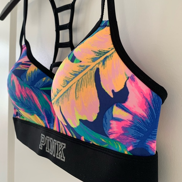 PINK Ultimate Sports Bra - Picture 2 of 5